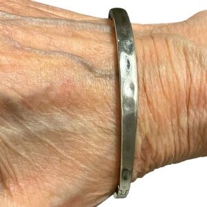 Kendra Scott Zorte Silver Tone Hinged Bangle Bracelet Minimalist Stackable